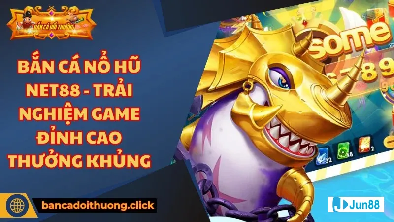 Cá lớn bơi trong biển sâu